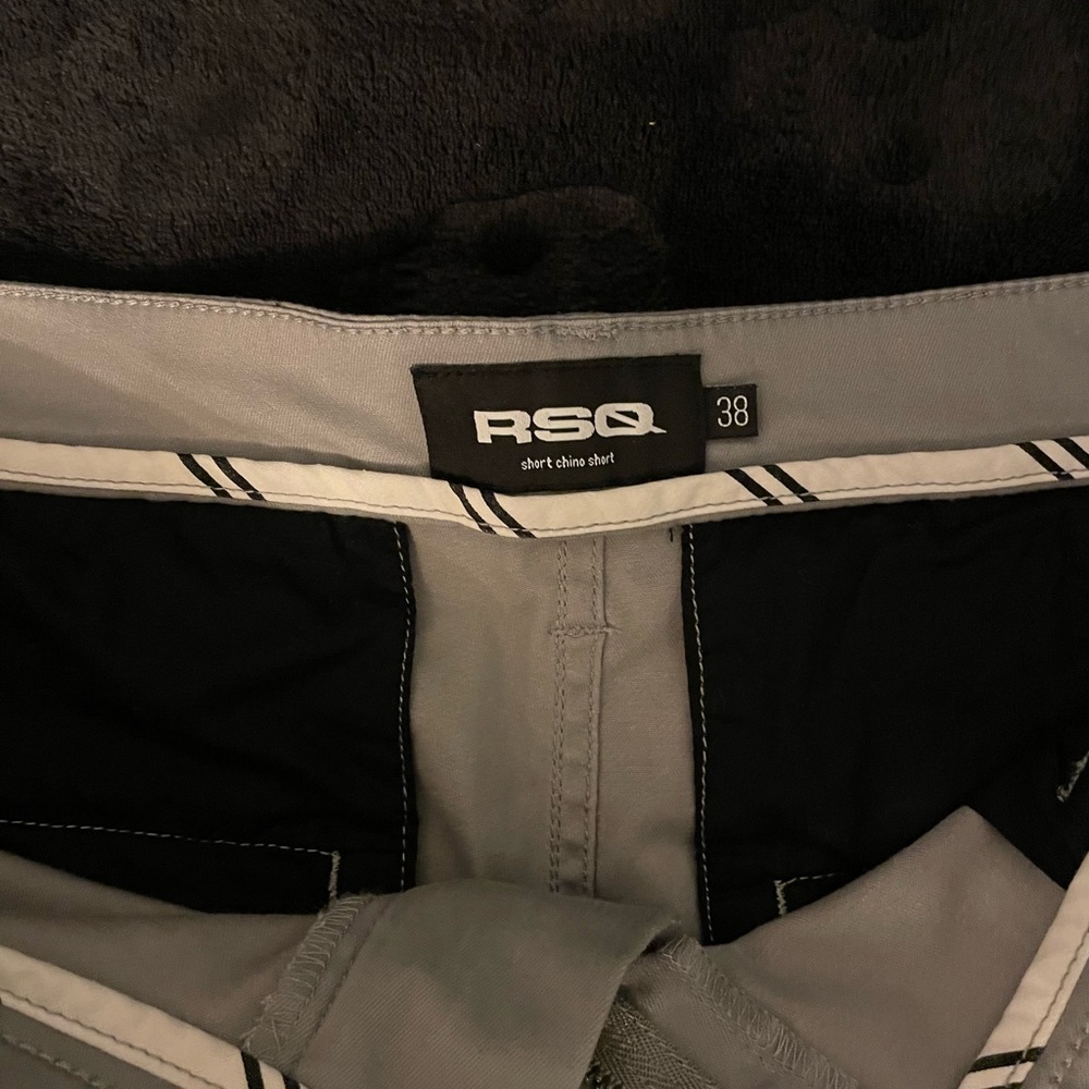 Tilly’s Men’s grey RSQ 38” waist 7” inseam chino shorts